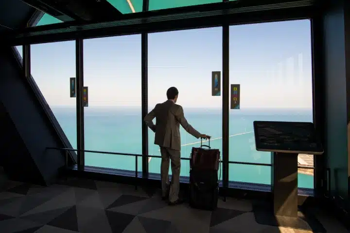 bussiness-traveller-looking-from-the-window